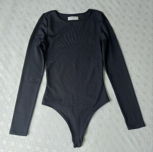 Aritzia Babaton Contour Bodysuit Size XS Black Long Sleeve Stretch Snap Button